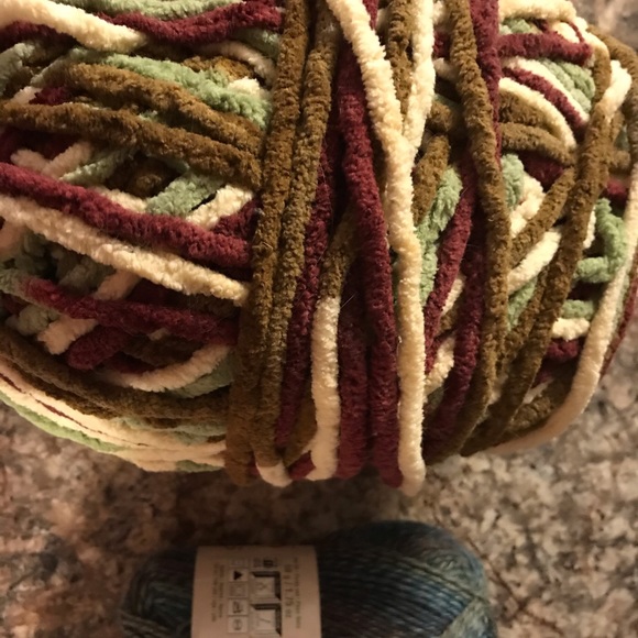 Loops & Threads Sock Loom plus yarn - Picture 3 of 4